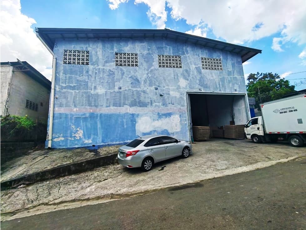Galera en Venta en Pueblo Nuevo 800 m2 CT - 1