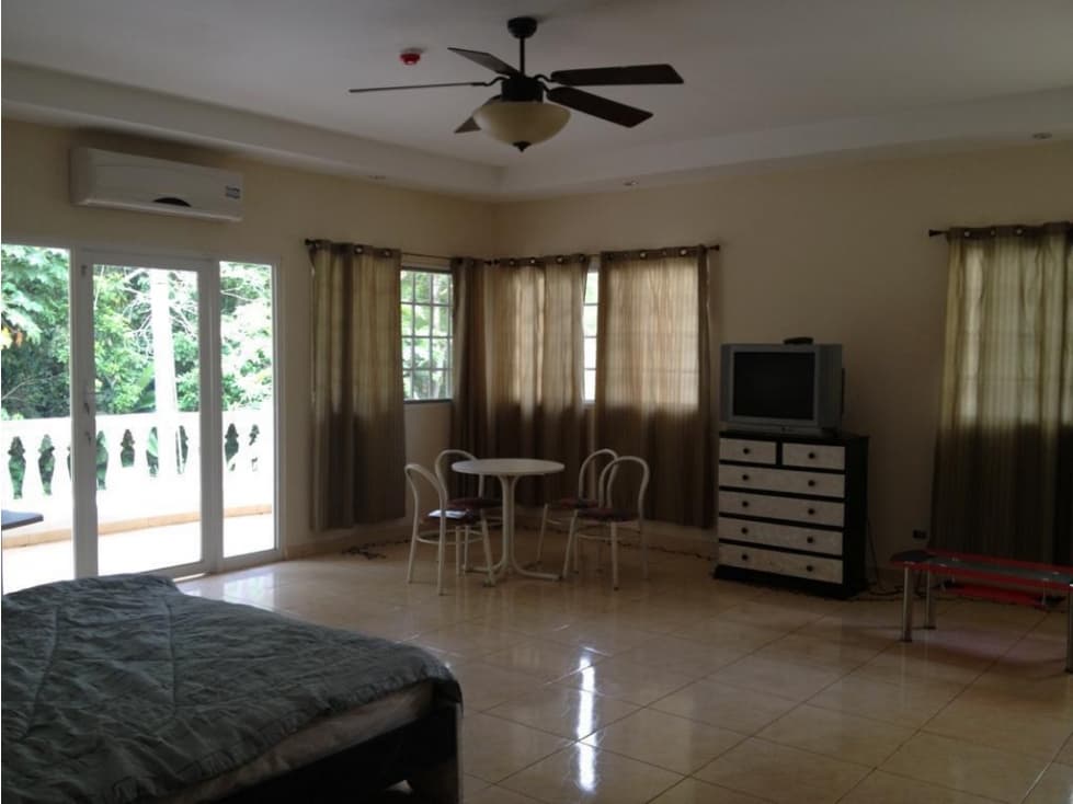 ALQUILER CASA DUPLEX AMOBLADA COLON - 1