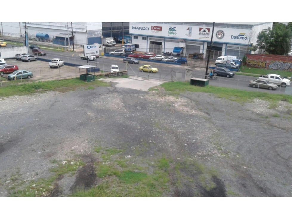 ALQUILER TERRENO EN AV NACIONAL - 1