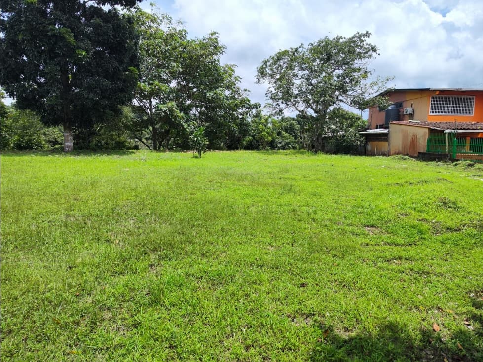 VENTA DE TERRENO LAS CUMBRES - 1