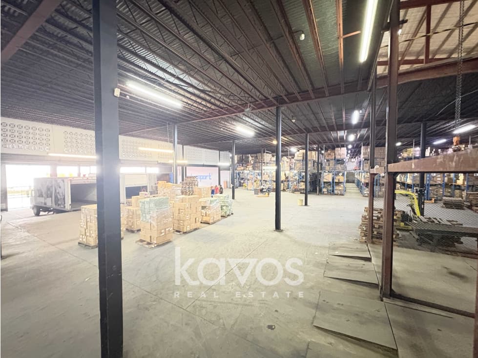 BODEGA EN VENTA FRANCE FIELD - 1000 M2 CUARTO DE FRIO - 1