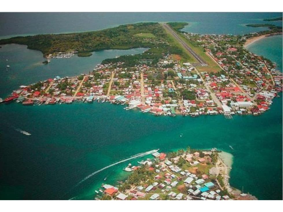 SE VENDE TERRENO EN BOCAS DEL TORO - 1566DM - 1