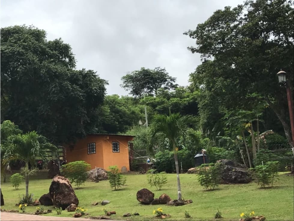Se Vende Finca de Recreo 4.200 Mts Chame usd$89.29xMt2 - 1