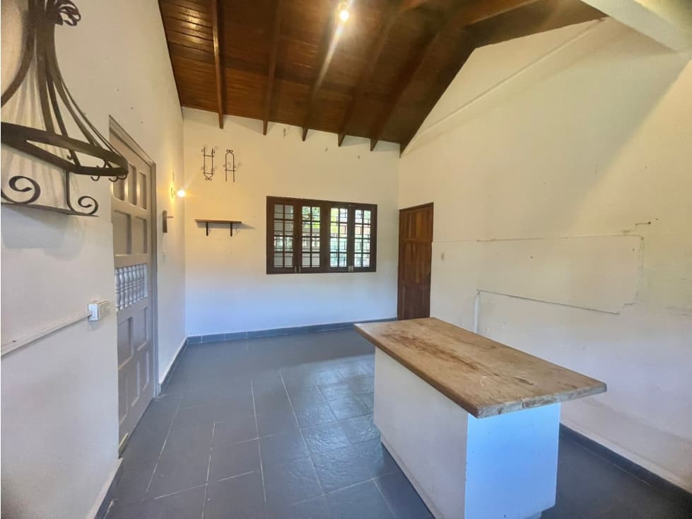 ¡¡SE VENDE!! ESPECTACULAR CASA RESIDENCIAL en LAS CUMBRES - 1