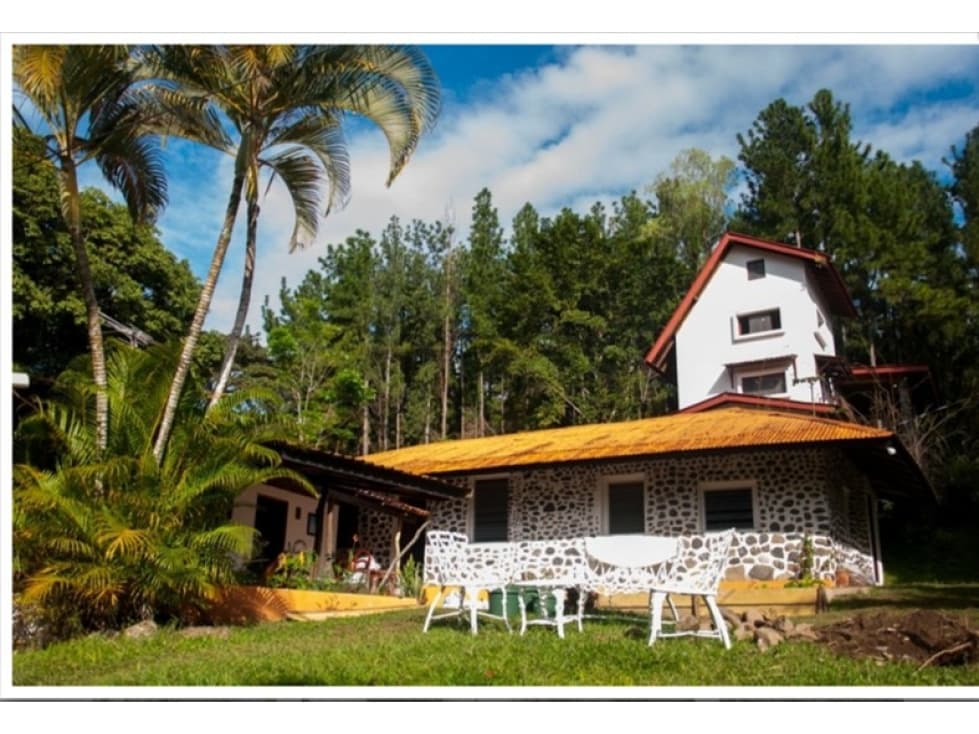 En alquiler- Casa y Cabañas en la Laguna de San Carlos - 1