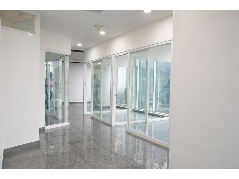 Se Vende Oficina en Zona Bancaria - 1