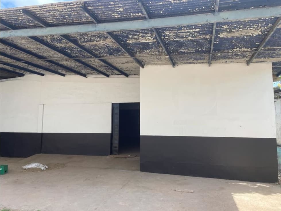Se Alquilan locales C/iales-Bodega 246 Mts Coclé Agua Dulce $1.476.oo - 1