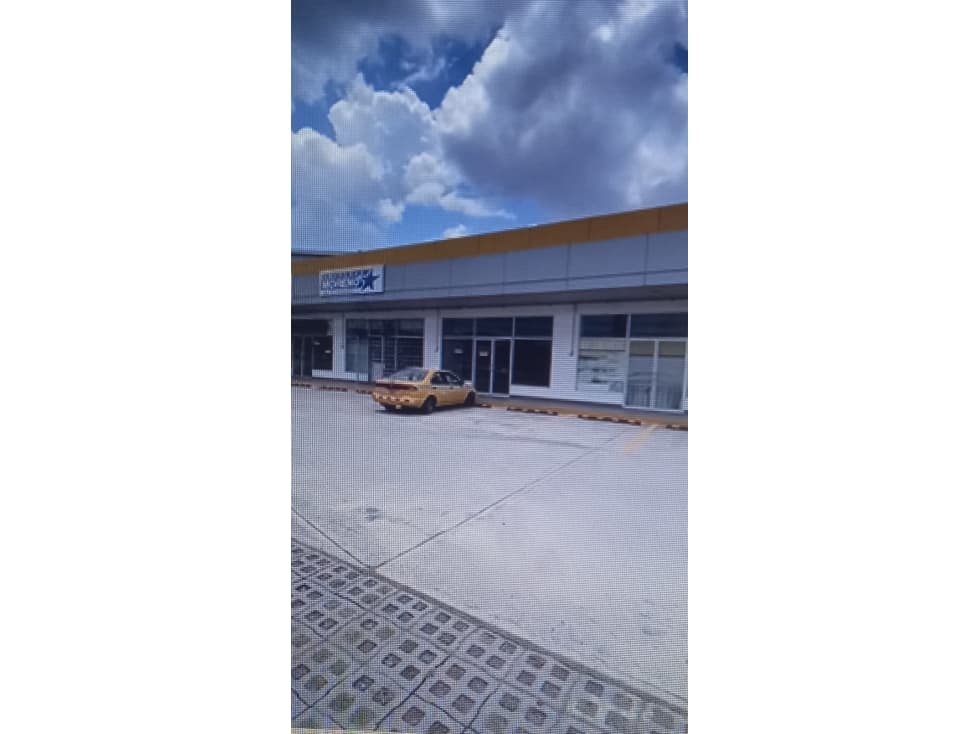 Se Alquilan 3 Locales en Mañanitas. 204 Mts $2.499.oo - 1