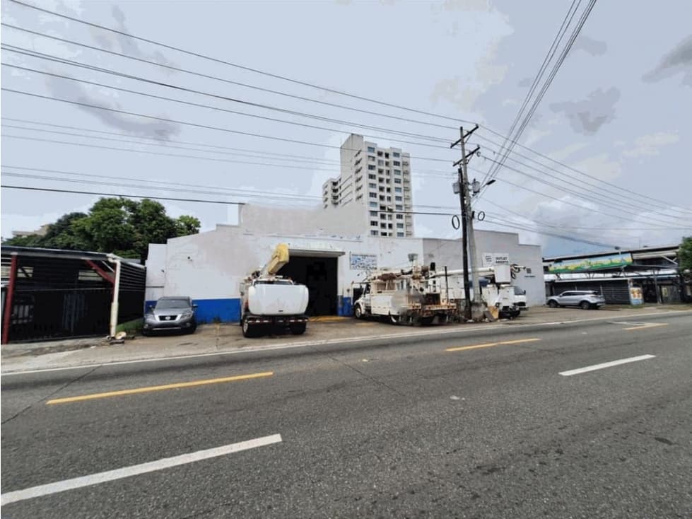 SE ALQUILA BODEGA EN PARQUE LEFEVRE >>800 MT2<< - 1