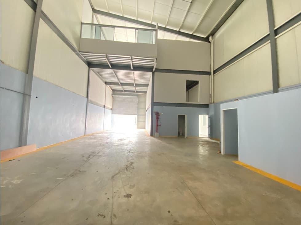 SE VENDE BODEGA EN EN MILLA 8 - 1