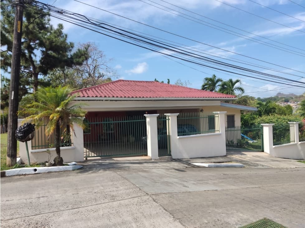 SE VENDE TERRENO CON HERMOSA CASA!!!! - 1