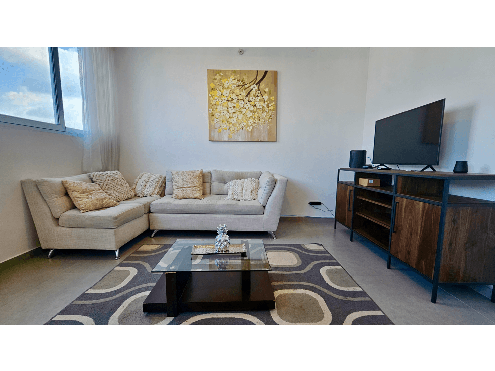 SE ALQUILA APARTAMENTO EN BELLA VISTA - 1