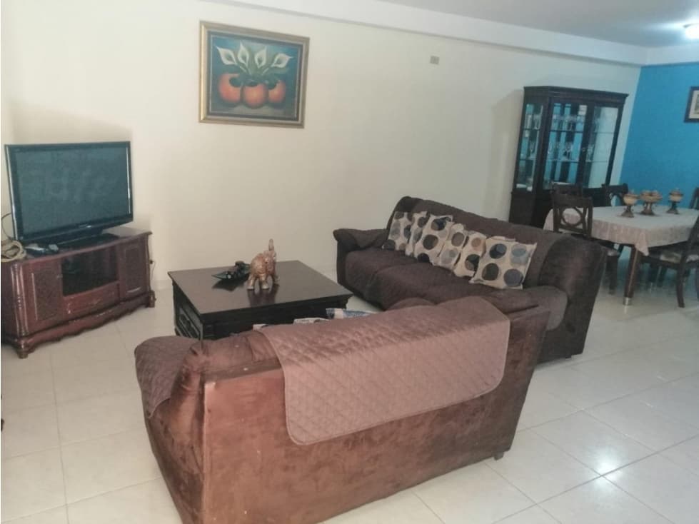 SE ALQUILA CASA EN CERRO VIENTO - 1