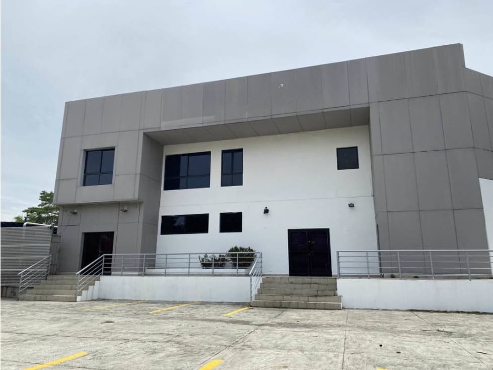 SE ALQUILA EDIFICIO EN ALBROOK | 1029MT2 - 1