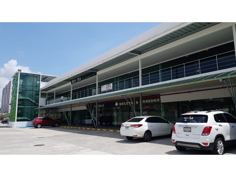 Se Vende Local en Condado Mall - 1