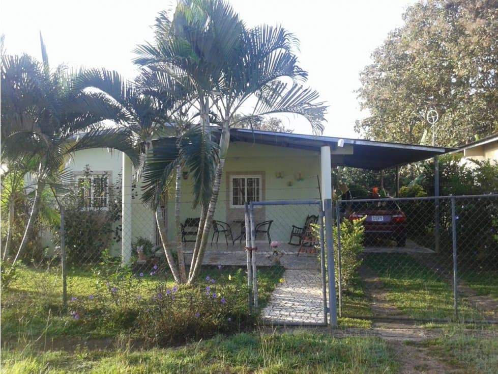 Oportunidad de inversión en Pesé 2 casas en un mismo terreno - 1