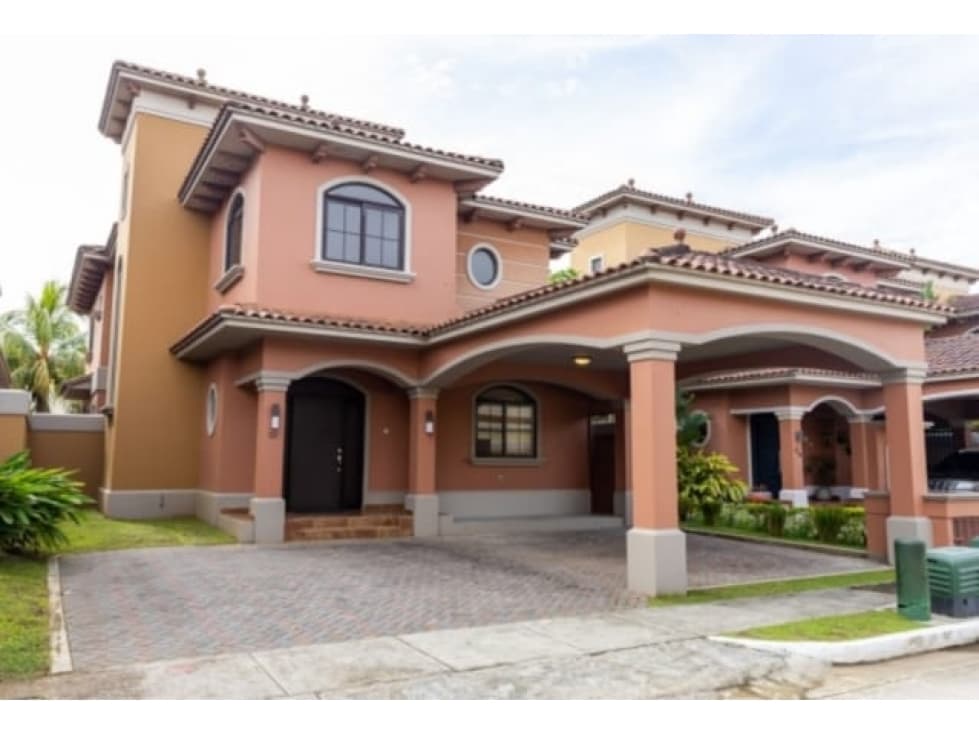 Venta de Casa de 2 Niveles en Residencial el Doral, Costa Sur - 1