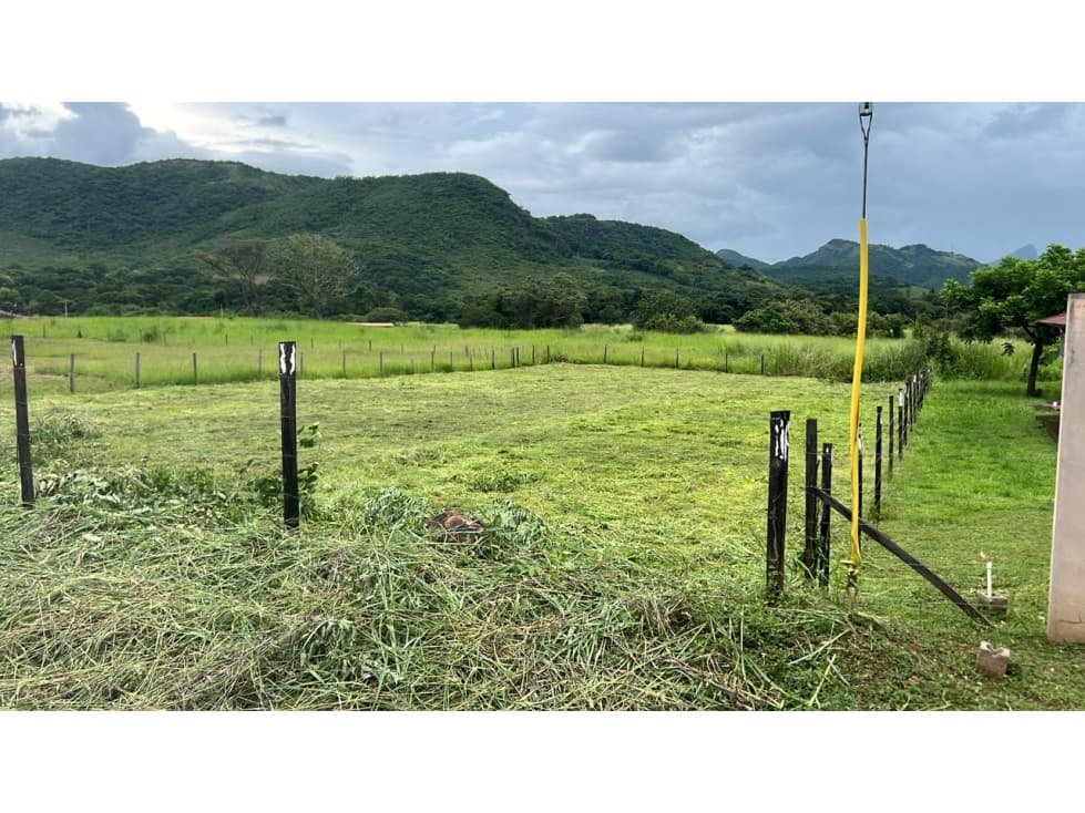 EN VENTA TERRENO EN PENONOME - 1