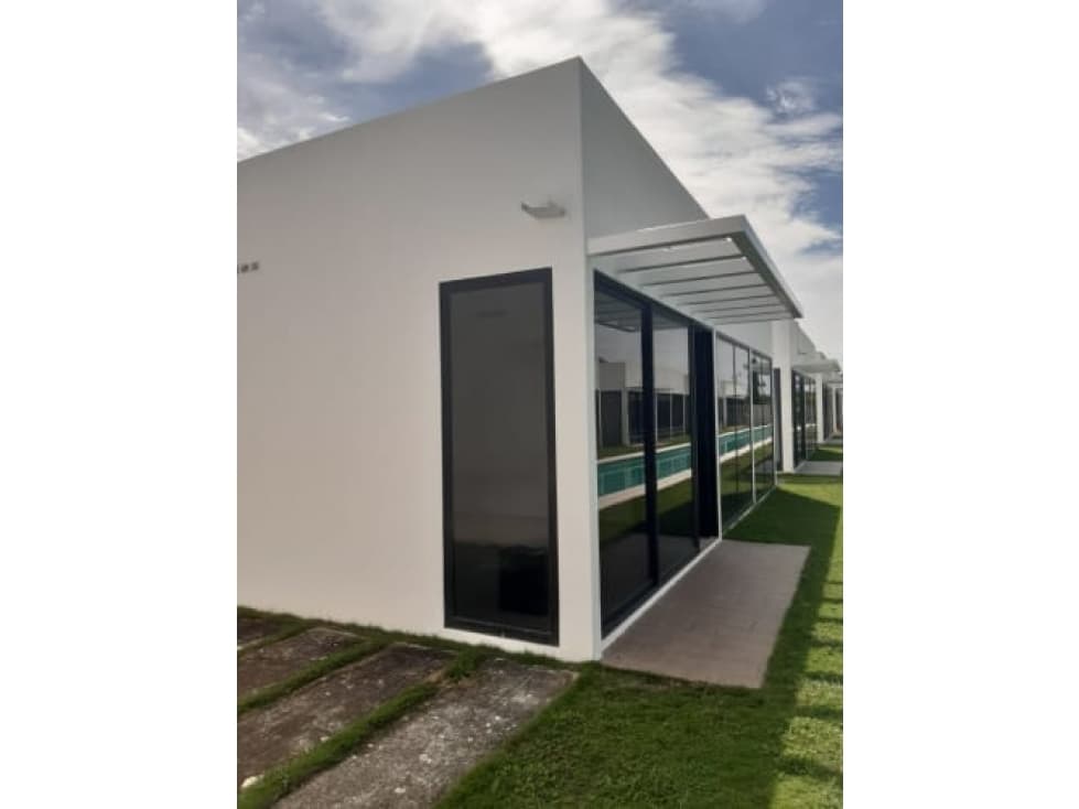 SE VENDE CASA EN EL PH VILLAGE AT THE POOL EN ANTON RIO HATO - 1