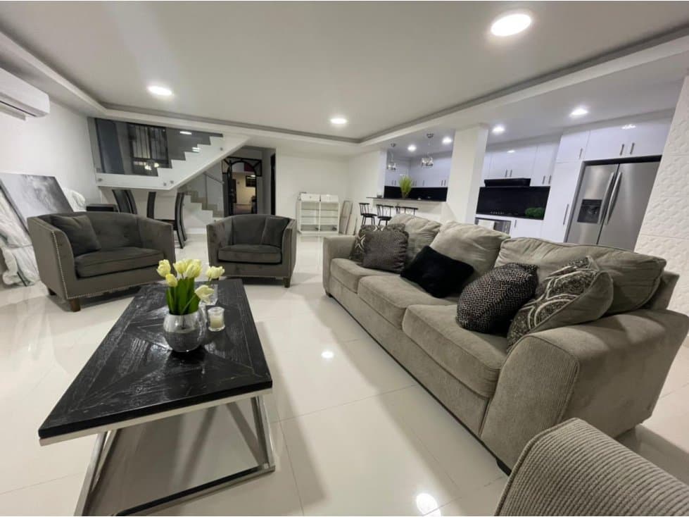 SE VENDE CASA 310 M2 AMOBLADA 2 NIVELES SAN FRANCISCO - 1
