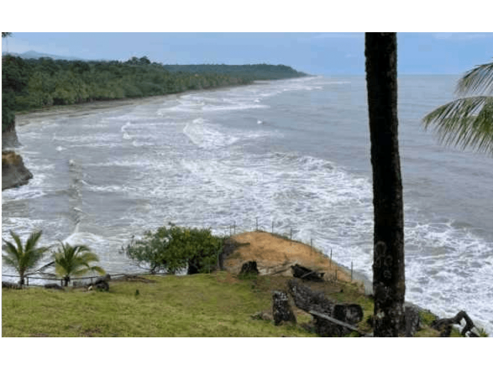 VENTA DE CASA EN SANTA FÉ CALOVEBORA, FRENTE AL MAR, TITULADA - 1