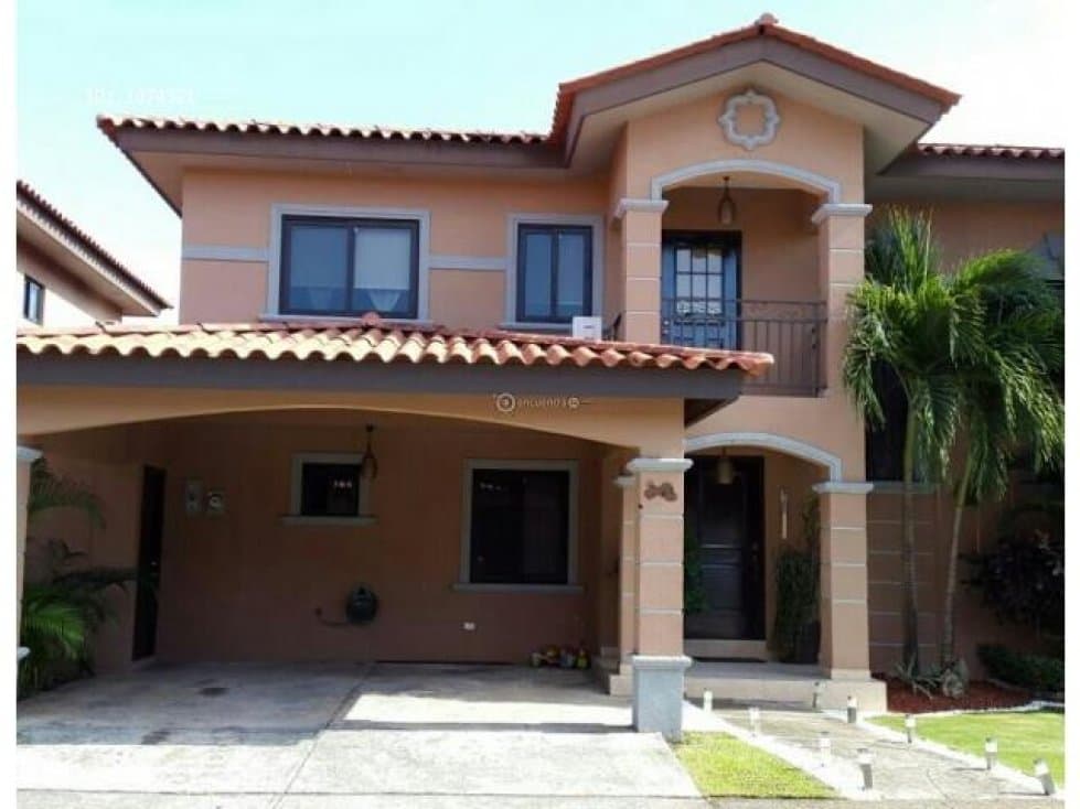 HERMOSA CASA AMOBLADA EN VERSALLES - 1