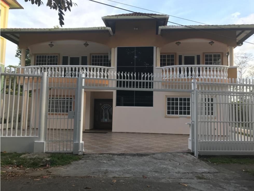 ALQUILER CASA DUPLEX COLON BARRIADA ESPINAR 4 REC 350MTS2 RTC - 1