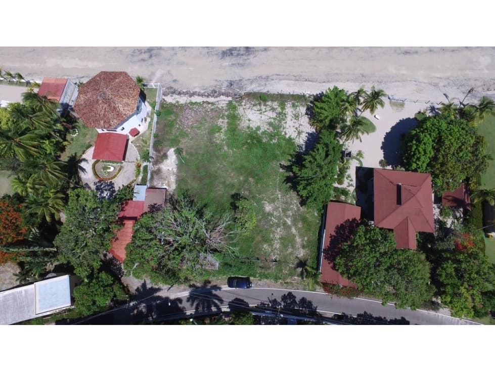 VENTA LOTE FRENTE AL MAR EN PLAYA BLANCA - 1