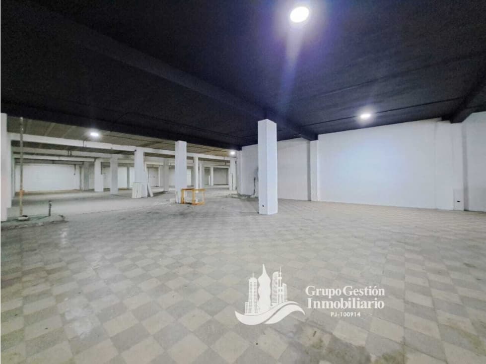 ALQUILER LOCAL PLANTA BAJA SOBRE VÍA ESPAÑA 1460 M2 - 1