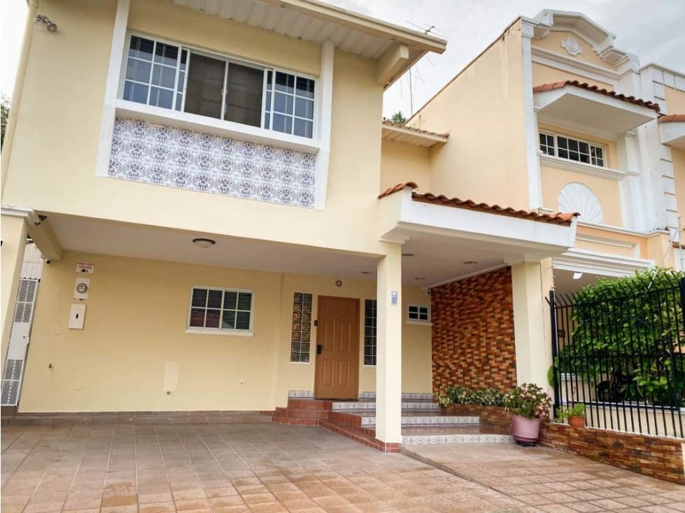 VENTA DE LUJOSA Y AMPLIA CASA DUPLEX MIRAFLORES 326.76M2 - 1