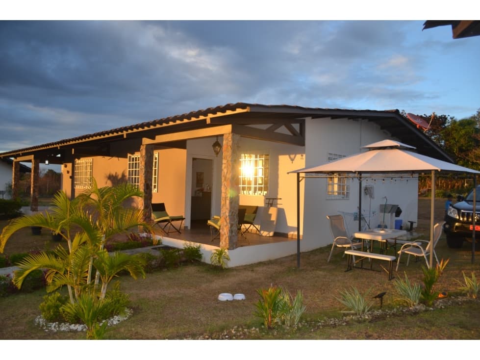 VENTA DE CASA CON AMOBLADA EN PENONOME COCLE cv - 1