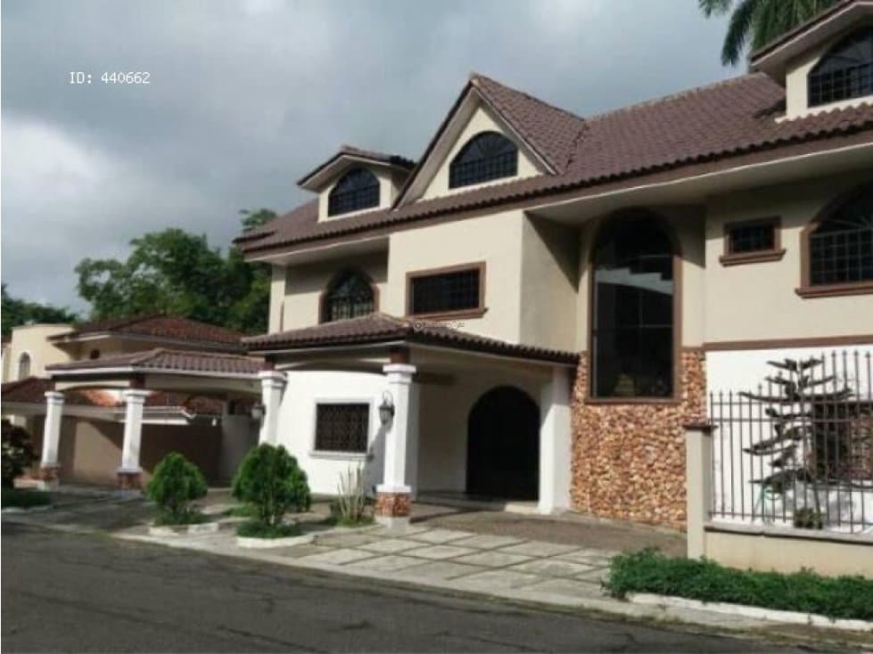 VENDO CASA EN CLAYTON 5REC - 1