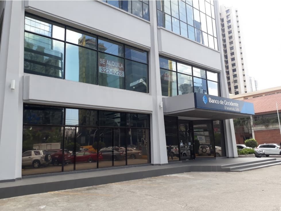 LOCAL 1200M2 ESQUINA CALLE 50 AV. AQUILINO DE LA GUARDIA - 1