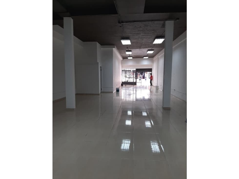LOCAL PLANTA BAJA EN CALIDONIA DE 200M2 AVENIDA LA EXPOSICIÓN - 1