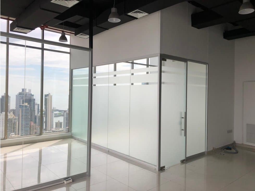 OFICINA AV BALBOA, ESPECTACULAR VISTA 14$ M2. - 1