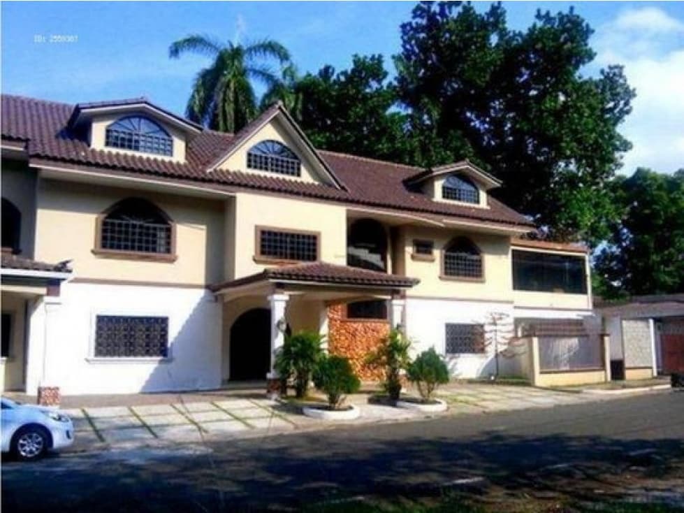 CASA ALBROOK 1000M2 3 PISOS GANGA.. - 1