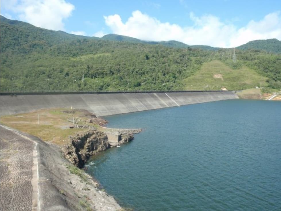 VENDO HIDROELECTRICAS EN CHIRIQUI Y COLON - 1