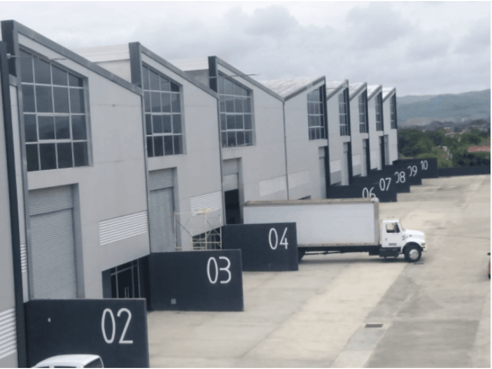 OFIBODEGA DE 450M2 EN VENTA O ALQUILER EN MILLA 8 - 1