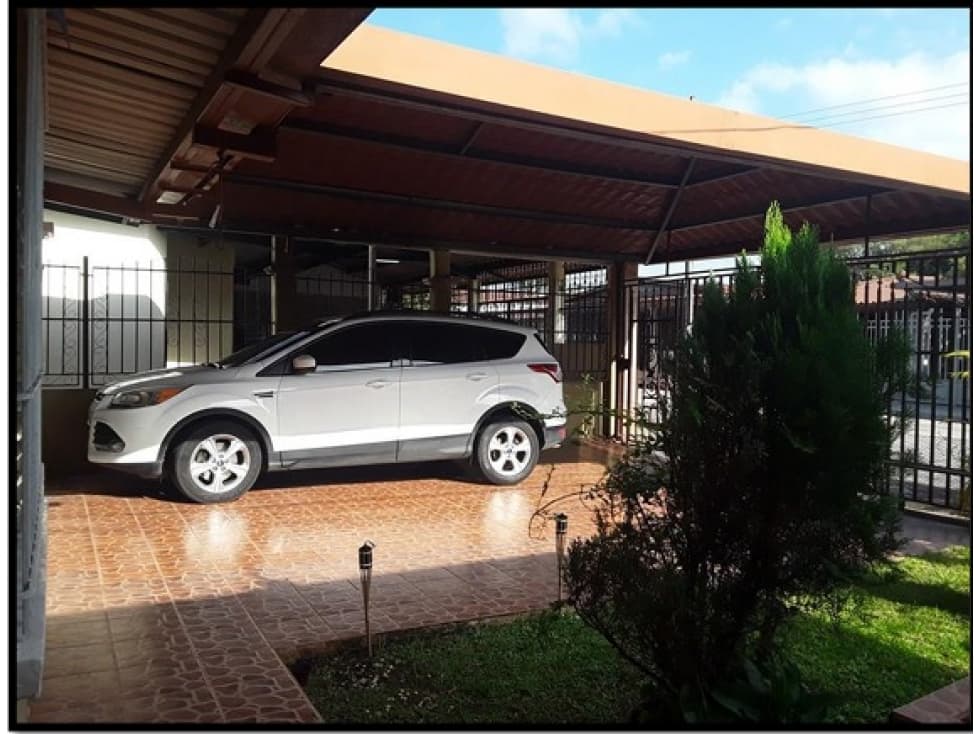 SE VENDE CASA CON TERRAZA Y OFICINA EN SAN ANTONIO MYP - 1