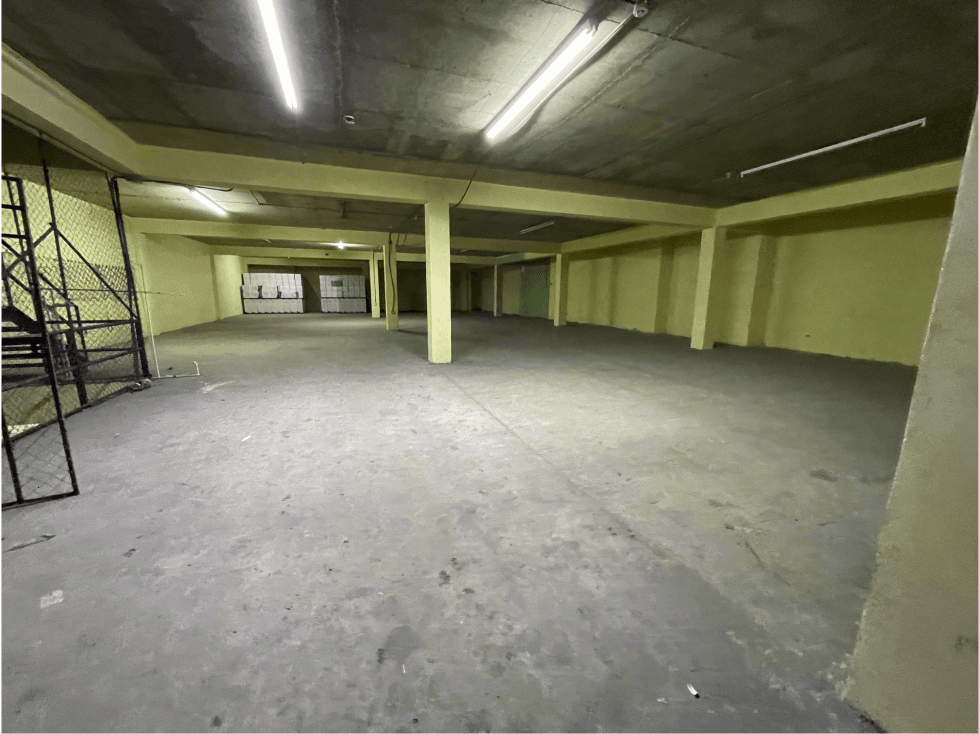 BODEGA EN COLON - FRANCIELD - GALERA EN ALQUILER ZONA LIBRE - 1