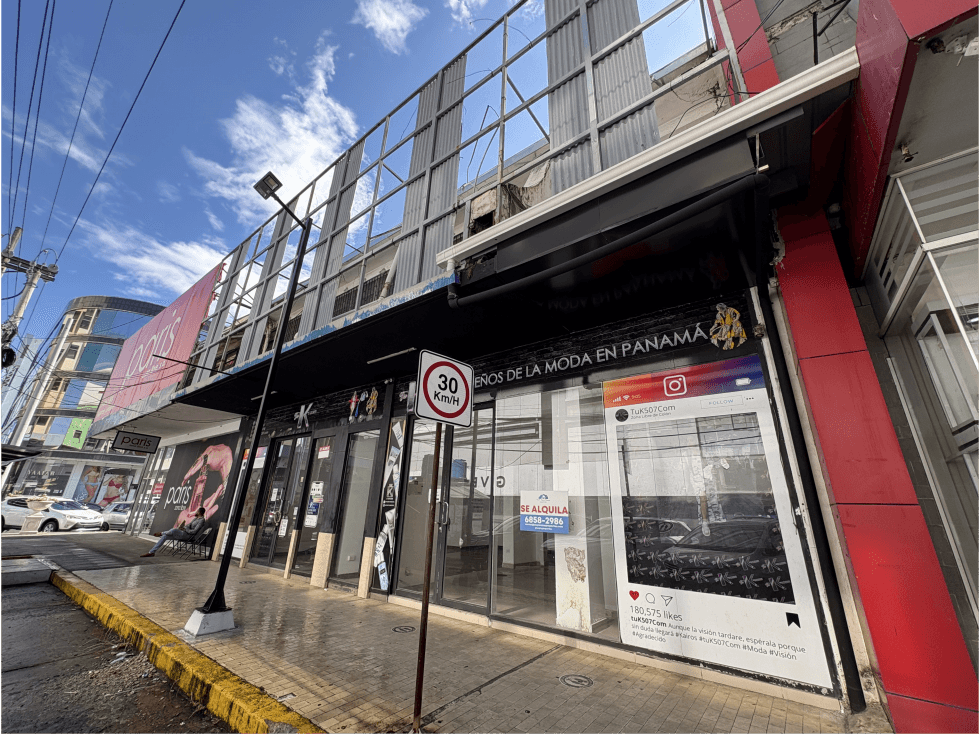 Local en zona libre de colon calle 15 en alquiler - 1