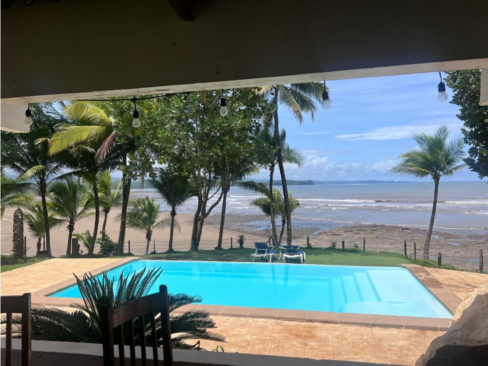Income-Producing Oceanfront Property in Panama - 1