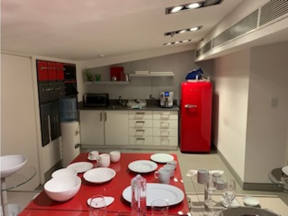 Venta de local comercial en Obarrio (Kenex Plaza) GTA - 1