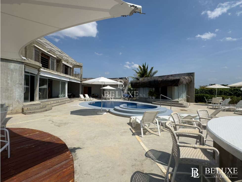 VENTA LUJOSA CASA DE PLAYA EN CORONADO (4) - 1