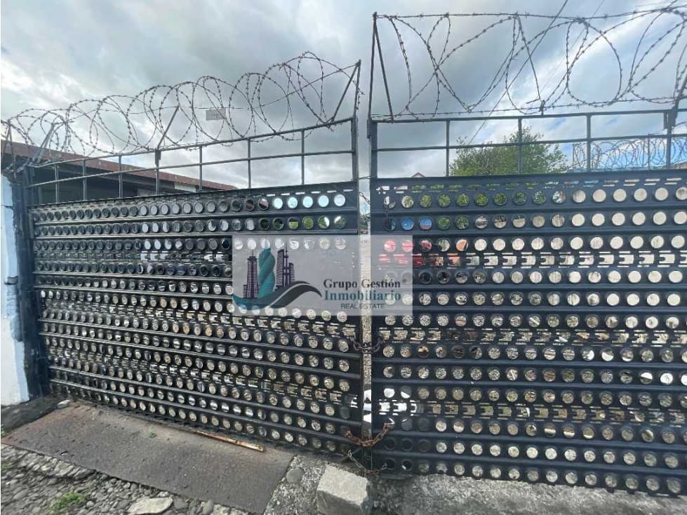 ALQUILER DE LOTE COMERCIALPARA TALLER O LO QUE OCUPE CON OFICINAS - 1