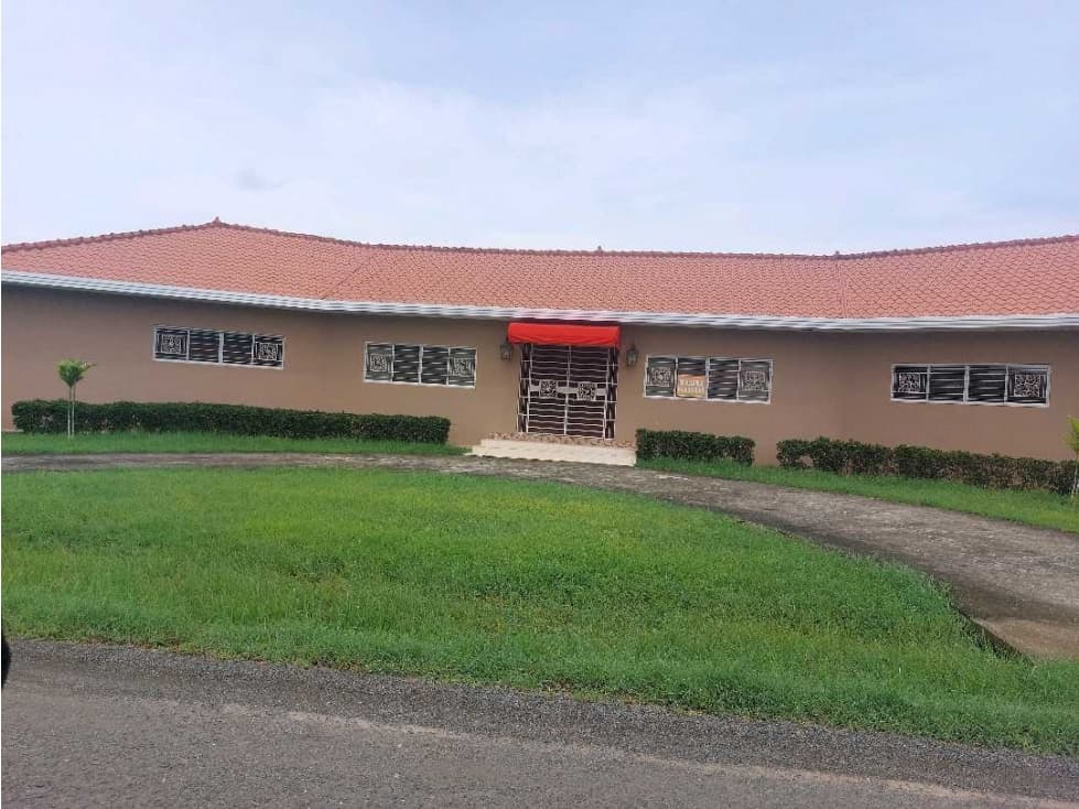 Alquilo casa en zona exclusiva de La Villa de Los Santos - 1