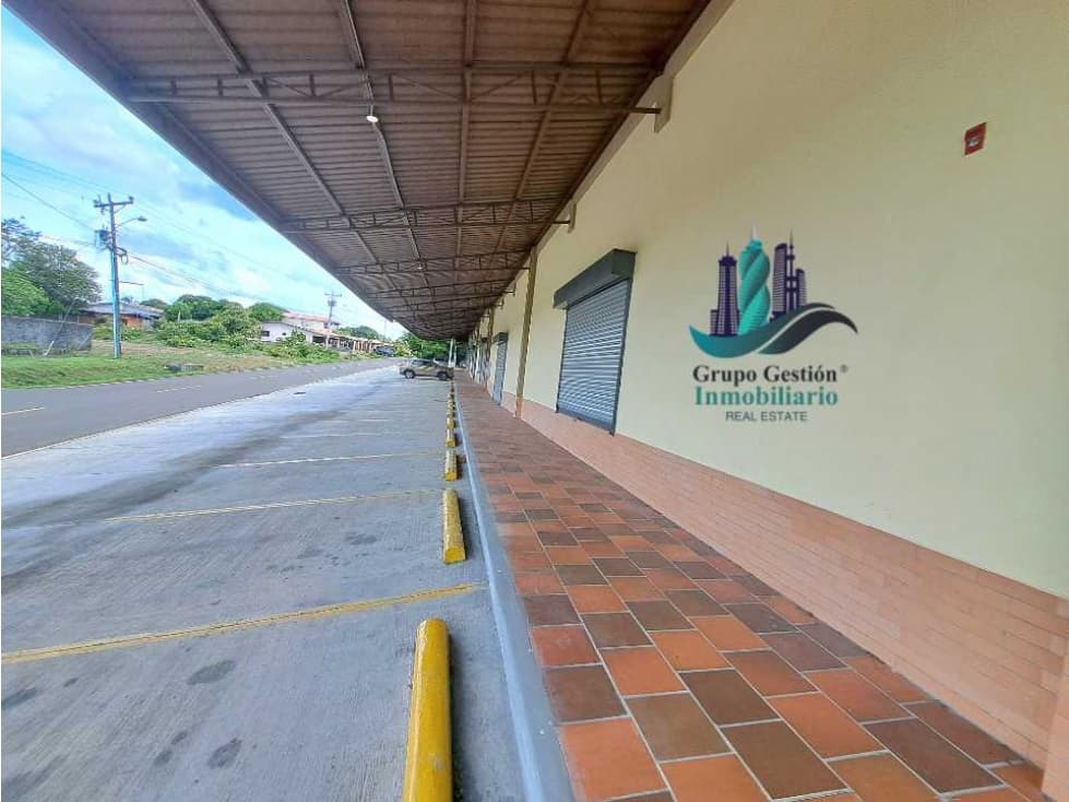 ULTIMO LOCAL DE 150MTS DISPONIBLE PLAZA COMERCIAL EN LOS ALGARROBOS - 1