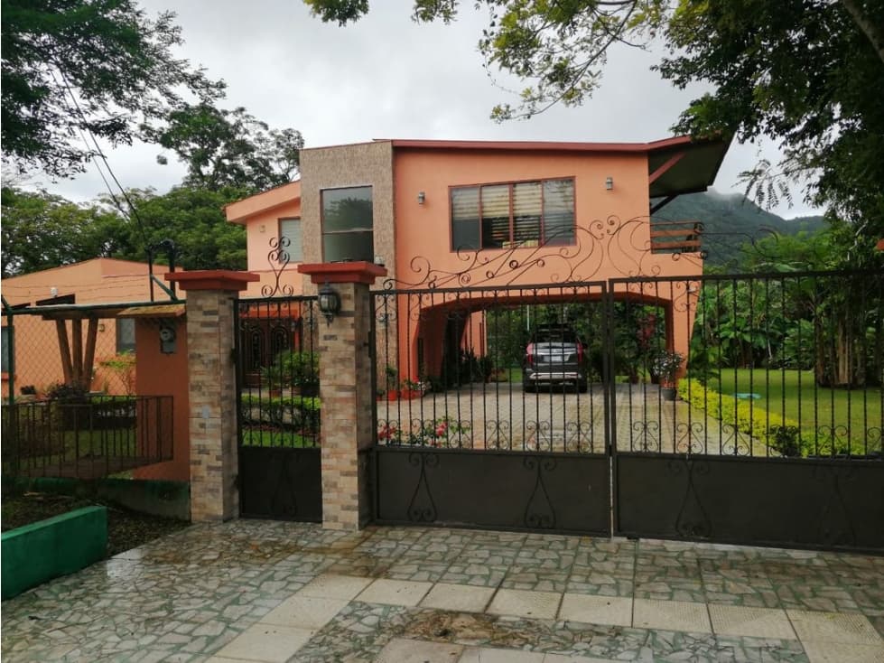 Casa en venta en El Valle de Antón - 1
