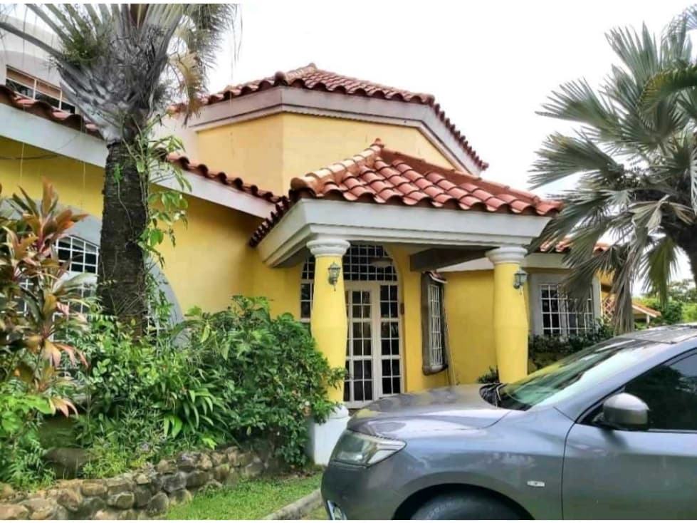 CASA PARA ALQUILER EN CORONADO, GRANDE Y ESPACIOSA - 1
