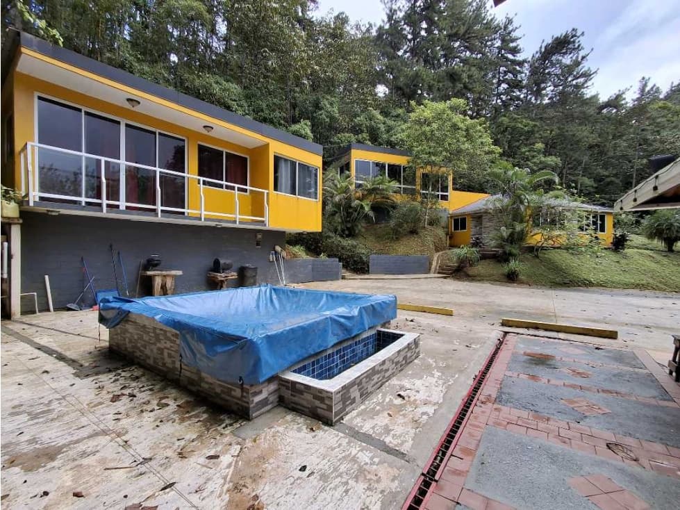 Se vende casa campestre en Altos de Cerro Azul - 1